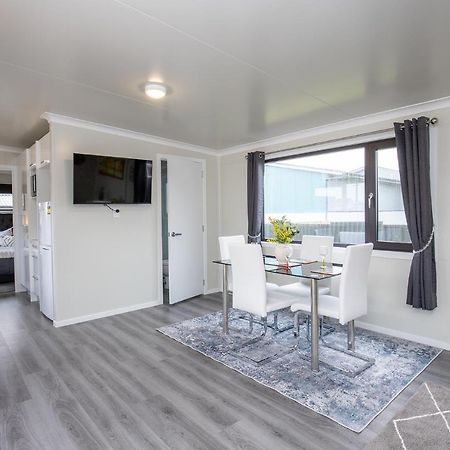 Affordable Modern Accommodation 韦斯特波特 外观 照片