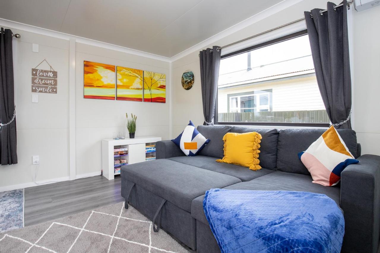 Affordable Modern Accommodation 韦斯特波特 外观 照片
